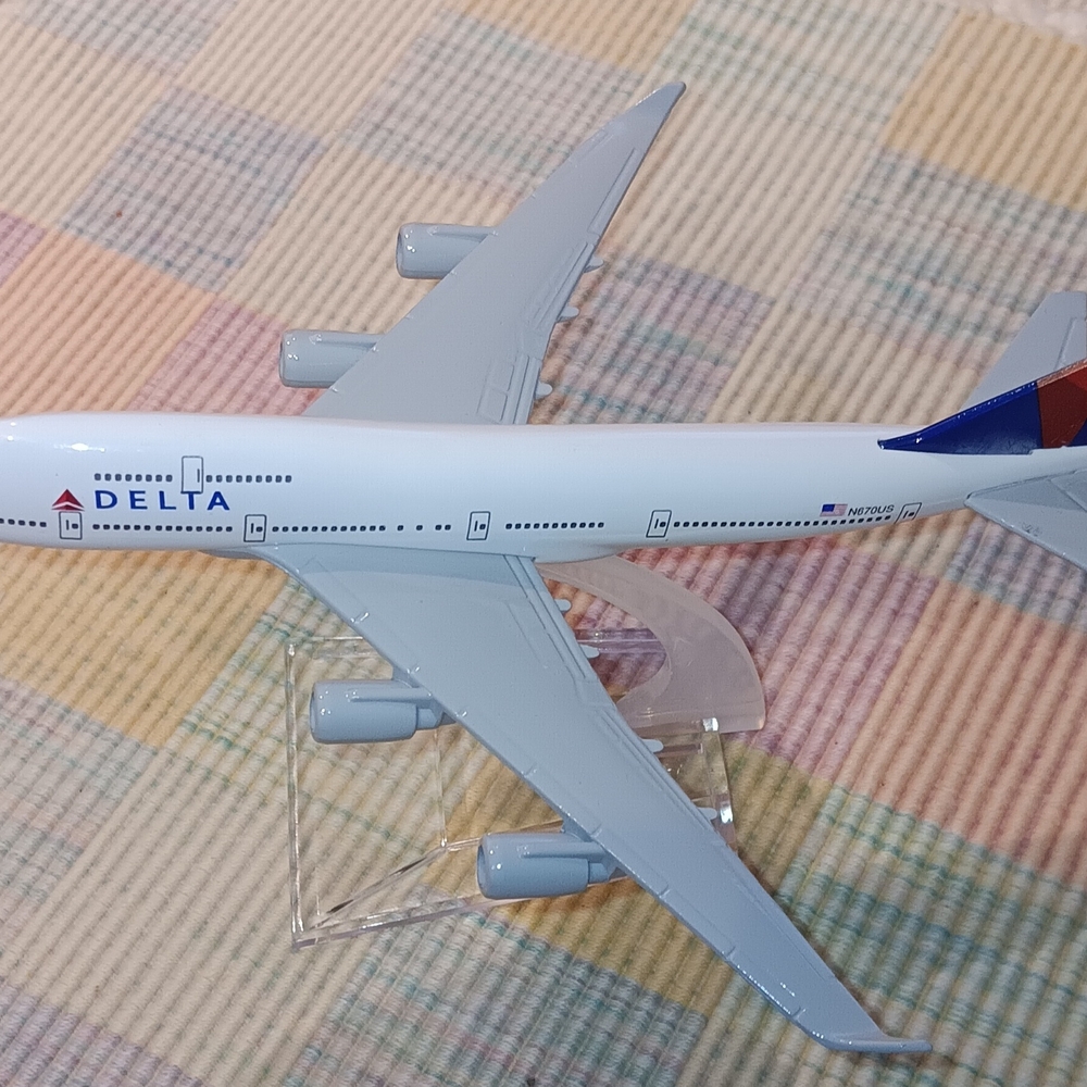 Delta Airlines Model Airplane